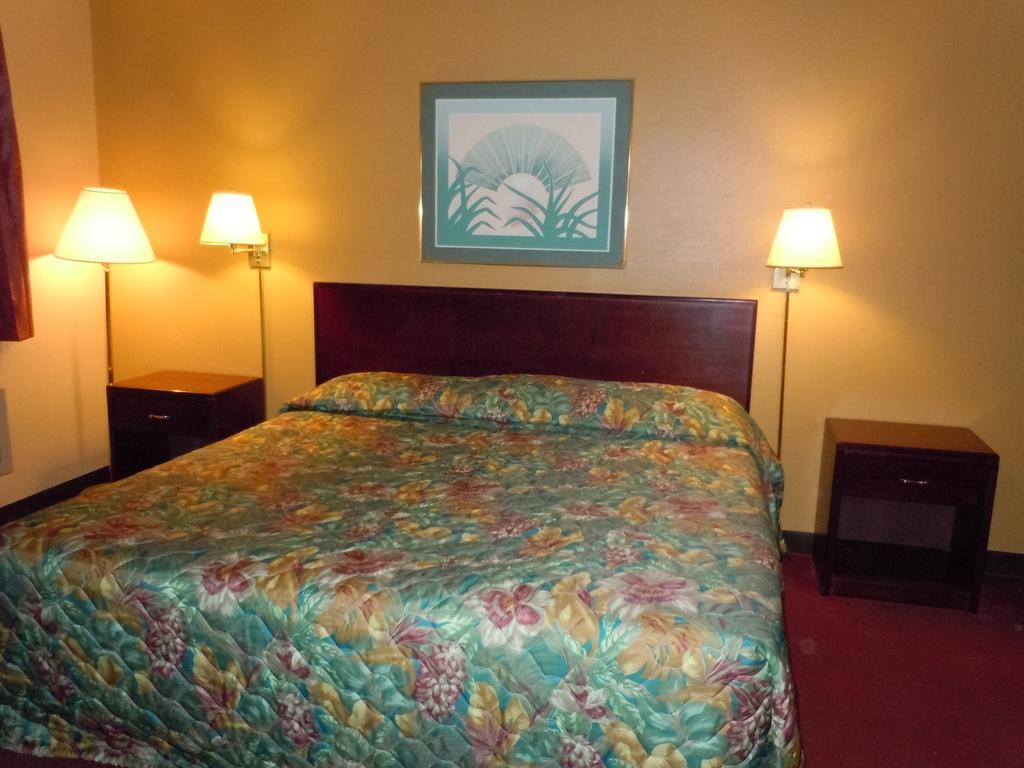 Ozark Inn Springfield Room photo